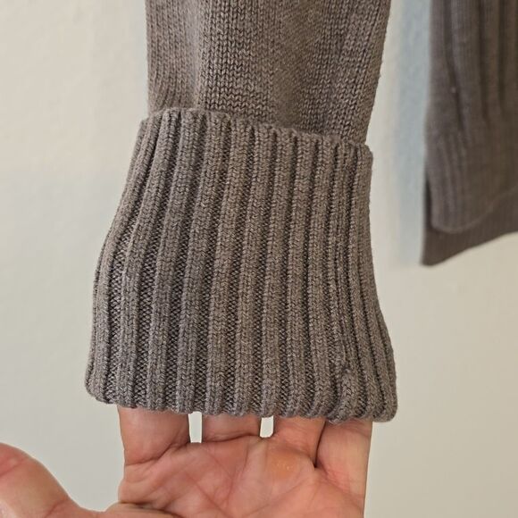 White House Black Market Long sleeve ribbed tunic. Taupe color. Size XSmall - Picture 6 of 11